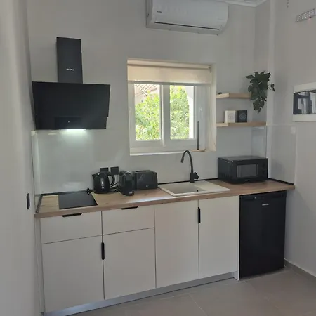 Anemos Apartment *